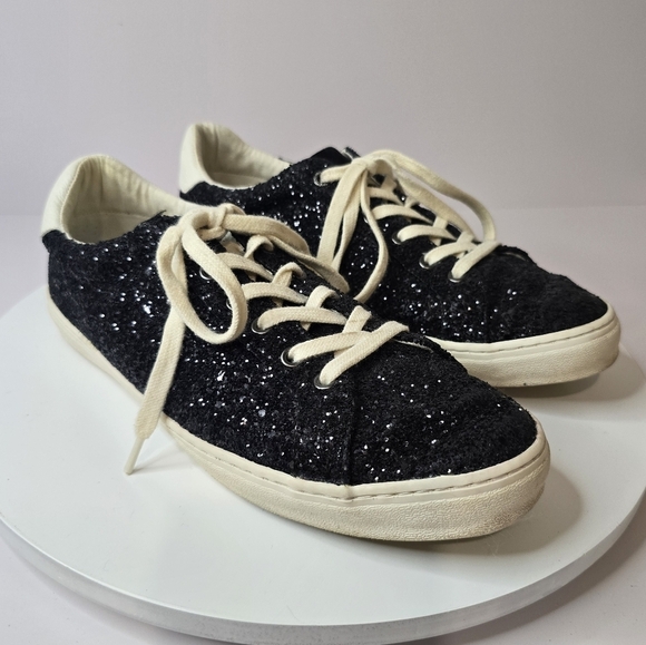 ⭐️40% Off⭐️ Old Navy Court Sneaker in Black Glitter - Picture 1 of 10